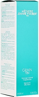 Gommage à L'extrait De Soie Et Pêche Pour Corps